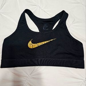 NIKE black  sports bra.